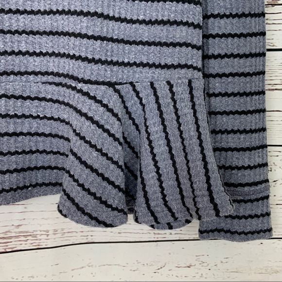 Free People We The Free Auntie Em Thermal Top - Picture 2 of 5